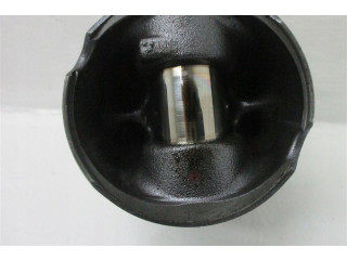 Поршень Land Rover Discovery Sport