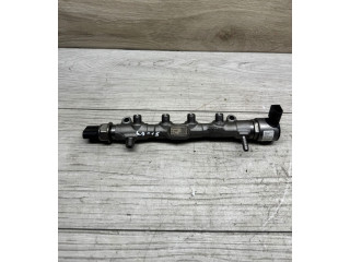 Топливная рампа 28523501, 04L130764B Skoda Octavia Mk3 (5E)