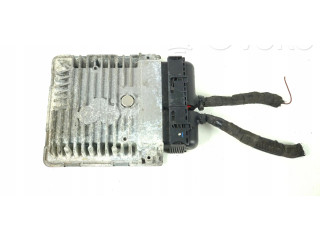 Řídící jednotka 03L906023LR Skoda Octavia Mk2 (1Z) 2009