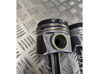 Поршень с шатуном 02604LA2 Volkswagen Golf VII