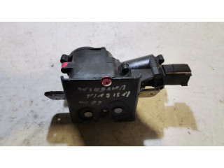 Замок задней крышки