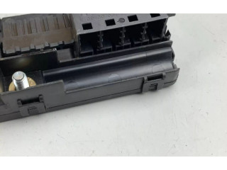 Блок предохранителей 2115452601 Mercedes-Benz R W251