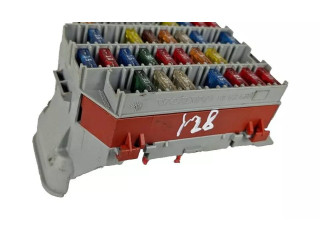 Блок предохранителей  9162439   Volvo V70    