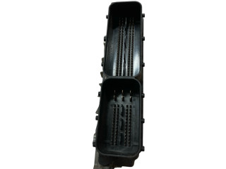 Блок управления двигателя 30729826, 0281012103   Volvo V70