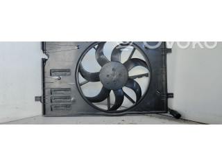 Вентилятор радиатора 5Q0121205BD Volkswagen Golf VIII