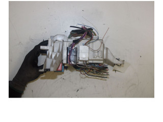 Pojistková skříňka 82730-0F051-C Toyota Verso 2009