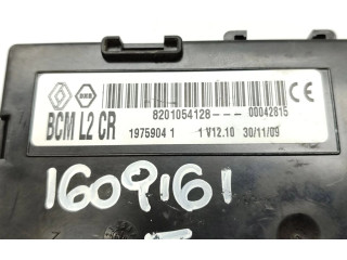 Блок предохранителей 8201054128 Renault Clio III