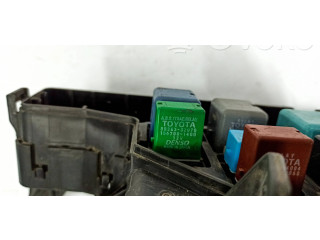 Блок предохранителей  8826332070, 1567001400   Toyota Prius (XW20)    