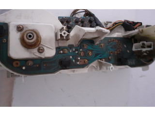 Přístrojová deska Mitsubishi Pajero 1990 MB716928