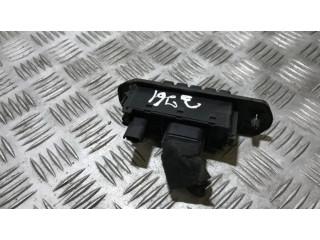 Передний датчик открытия / закрытия двери (крыло)