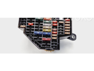 Блок предохранителей    Volkswagen Jetta V    