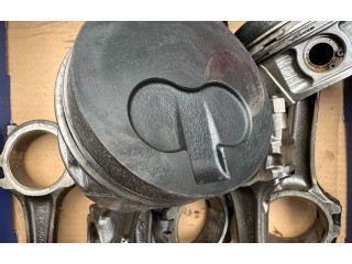 Поршень с шатуном LD28 12010V5762 Nissan Laurel