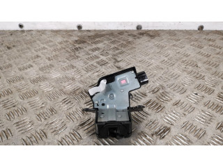 Замок задней крышки