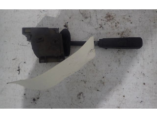 Ручка стеклоочистителей    Renault Trafic I