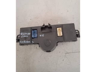 Блок управления климат-контролем 8200296683 Renault Clio III