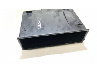 Другая деталь салона