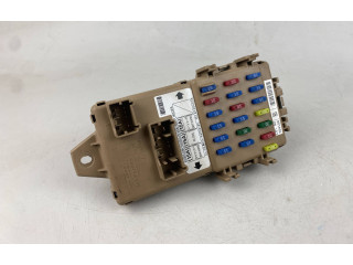 Блок предохранителей  704106   Subaru Forester SG    