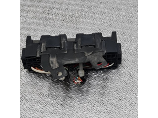 Блок предохранителей    Subaru Forester SJ    