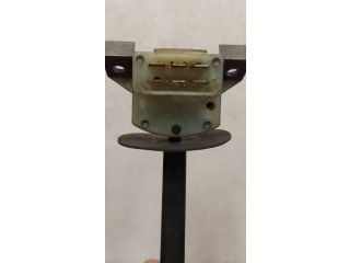 Ручка стеклоочистителей 66092105   Volvo V70