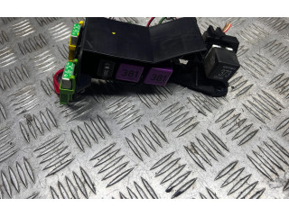 Pojistková skříňka 4E0937503B Audi A8 S8 D3 4E 2004