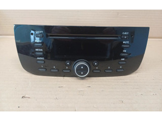 Pojistková skříňka Радио/ проигрыватель  / навигация 7356005590   Fiat Linea 2014