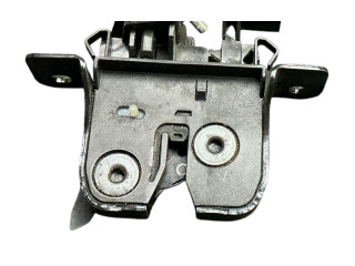 Замок багажника 905037373R, 40707205 Dacia Sandero 2008 - 2012 года