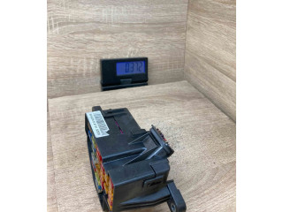 Блок предохранителей 06153376, 15110501870 Audi A2