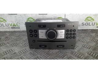 Pojistková skříňka Радио/ проигрыватель / навигация 13251048 Opel Zafira B 2006