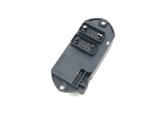 Блок предохранителей LJB2800AA Jaguar XK8 - XKR