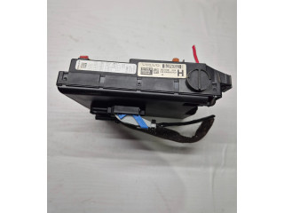 Блок предохранителей 30728512, 28017881   Volvo V70    