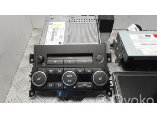 Радио/ проигрыватель CD/DVD / навигация