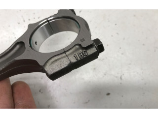 Píst Nissan Note (E12)