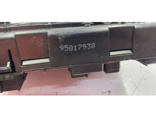 Pojistková skříňka Řídící jednotka BSM U118470002 Citroen Berlingo 2007