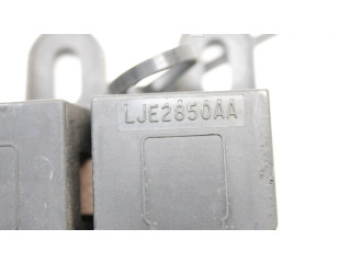 Блок предохранителей LJE2850AA Jaguar XK8 - XKR