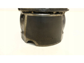 Píst 55598378 Opel Astra K