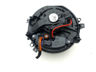 Вентилятор печки 5WC819015A Volkswagen Golf VIII