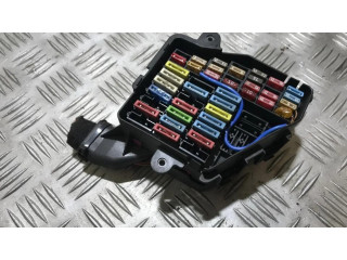 Блок предохранителей 8d1941824 Skoda Octavia Mk1 (1U)