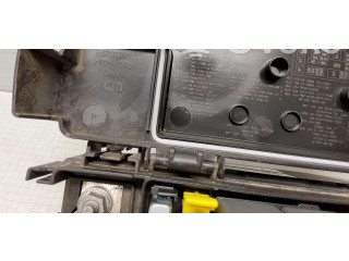 Блок предохранителей  68089320AD, WK032040I3   Jeep Grand Cherokee    