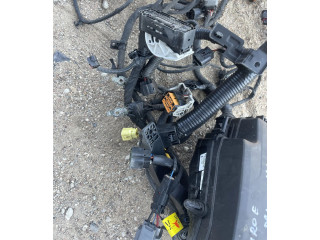 Блок предохранителей 91220Q4472 KIA Niro