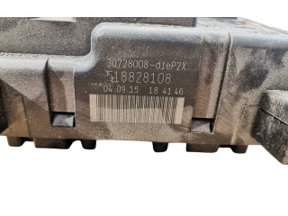 Блок предохранителей 30728008, 518828108 Volvo S80