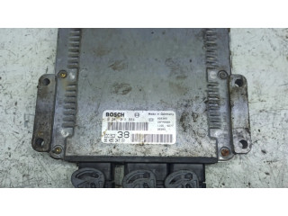 Блок управления двигателя 0281010884   Fiat Scudo