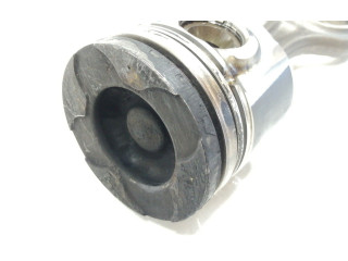 Поршень (поршни)