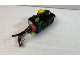   Pojistková skříňka 9806192580   Peugeot 3008 II 2018