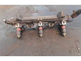 Топливная рампа 03E133320A   Skoda Fabia Mk2 (5J)  