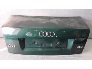 Задняя крышка (багажника)