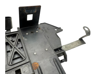 Блок предохранителей 1J0937506D   Audi A3 S3 8L    