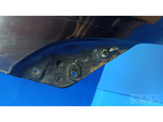 Задняя крышка (багажника)