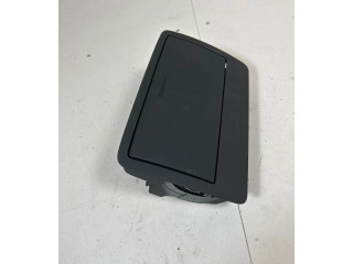 Дисплей    8UO857273   Audi Q3 8U