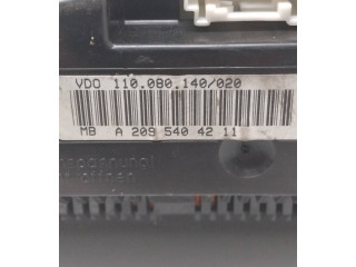 Přístrojová deska Mercedes-Benz CLK A209 C209 2002 110080140020, A2095404211