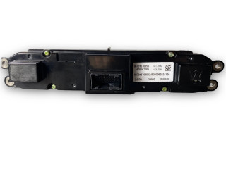 Блок управления кондиционера воздуха / климата/ печки (в салоне) 670167085 Maserati Levante